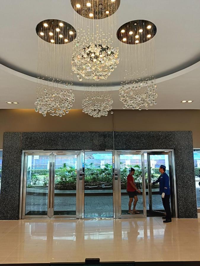 Sea Residences Moa - Paul Manila Exterior photo
